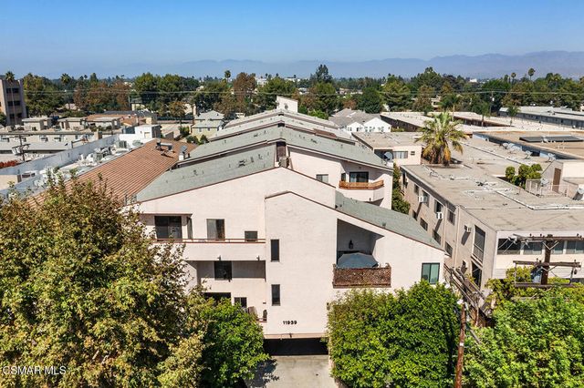 11939 Weddington Street 313, Valley Village, CA 91607