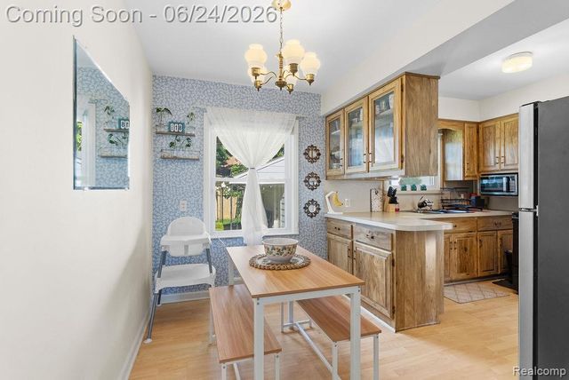 426 S Vernon Avenue, Flint, MI 48503