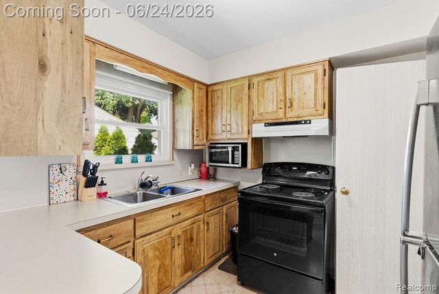 426 S Vernon Avenue, Flint, MI 48503