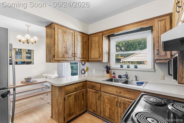 426 S Vernon Avenue, Flint, MI 48503