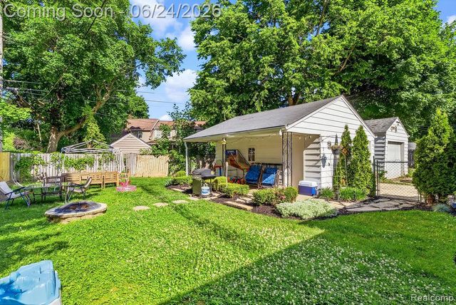 426 S Vernon Avenue, Flint, MI 48503