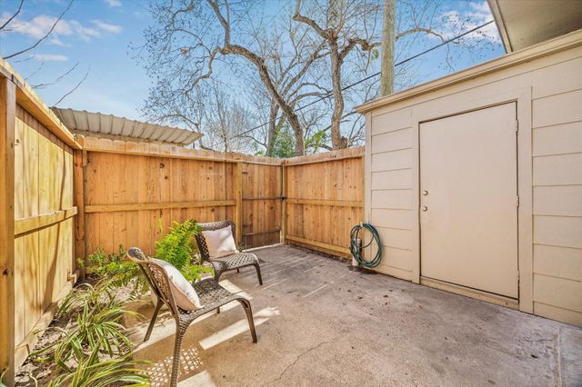 14703 Barryknoll Lane 25, Houston, TX 77079