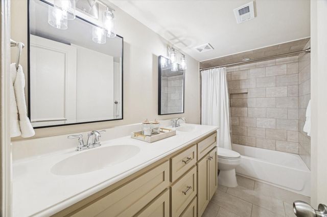 14703 Barryknoll Lane 25, Houston, TX 77079