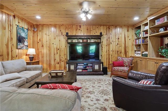 519 Pinecrest Road, Sautee Nacoochee, GA 30571