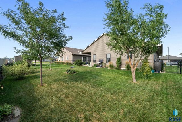 145 Devitt Dr Drive, Harrisburg, SD 57032