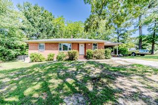 5200 Bayleaf Drive, Fayetteville, NC 28304
