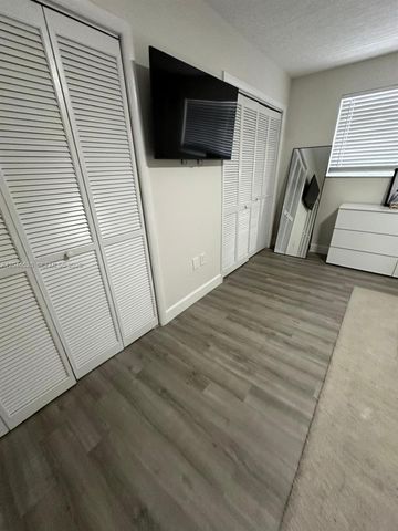 6805 SW 88th Street 18, Pinecrest, FL 33156