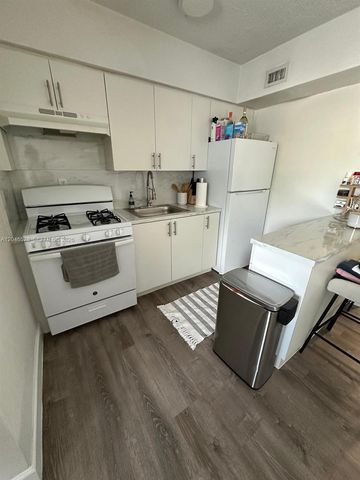 6805 SW 88th Street 18, Pinecrest, FL 33156