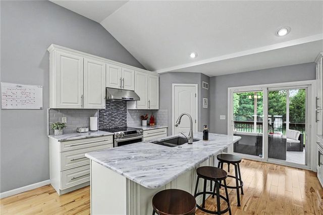 10952 S Emerald Street, Olathe, KS 66062