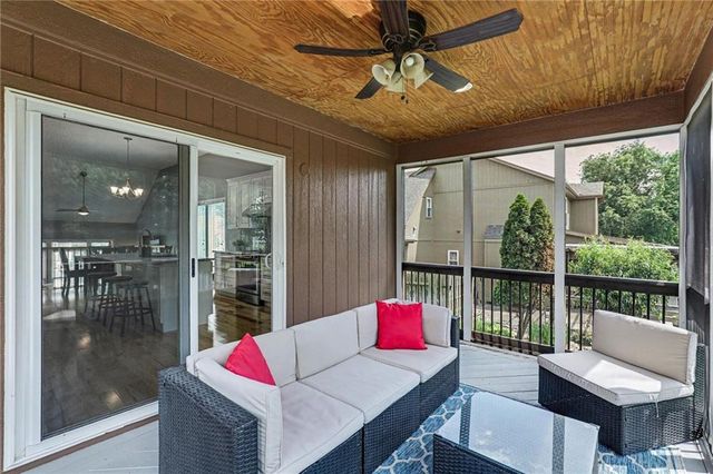 10952 S Emerald Street, Olathe, KS 66062