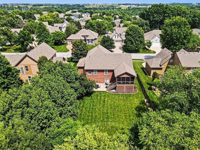 10952 S Emerald Street, Olathe, KS 66062