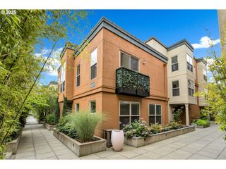 6267 Ne CARILLION Dr, Hillsboro, OR 97124