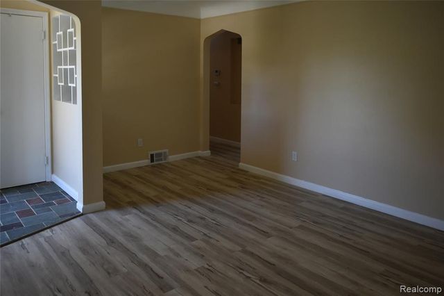 23825 Johnston Avenue, Eastpointe, MI 48021