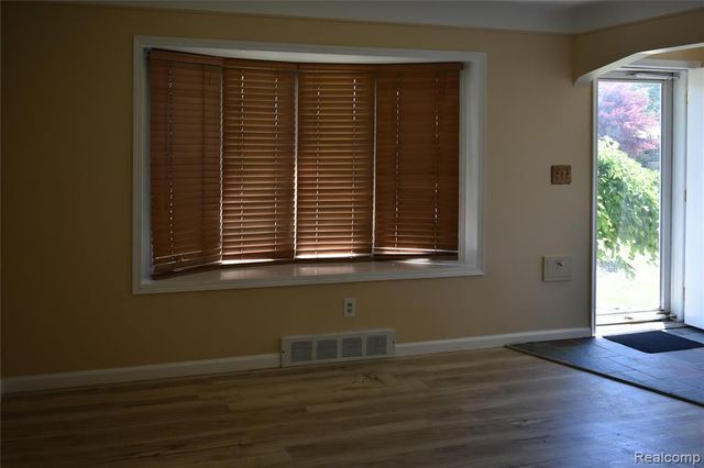 23825 Johnston Avenue, Eastpointe, MI 48021