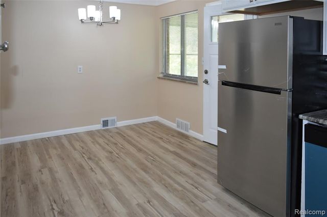 23825 Johnston Avenue, Eastpointe, MI 48021