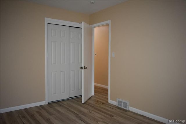 23825 Johnston Avenue, Eastpointe, MI 48021