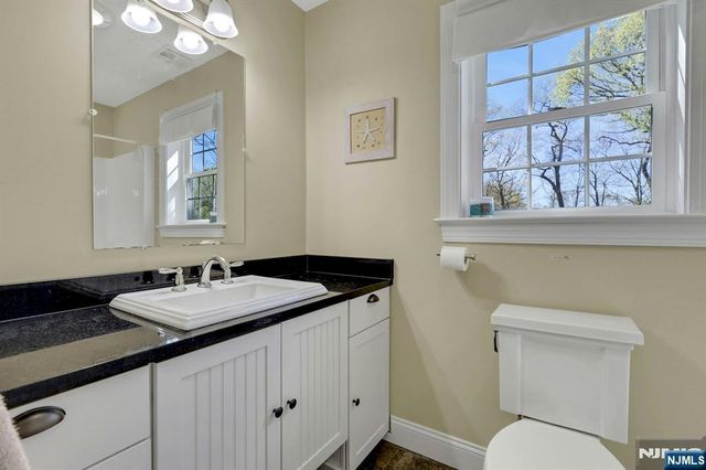 317 Stag Hill Road, Mahwah, NJ 07430