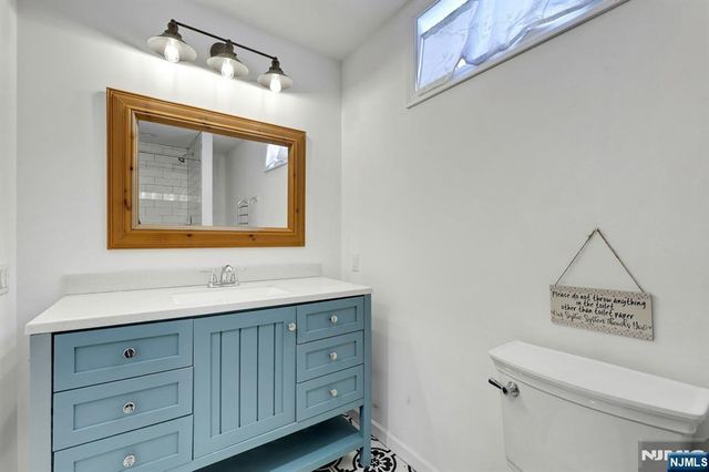317 Stag Hill Road, Mahwah, NJ 07430