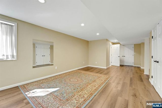 317 Stag Hill Road, Mahwah, NJ 07430