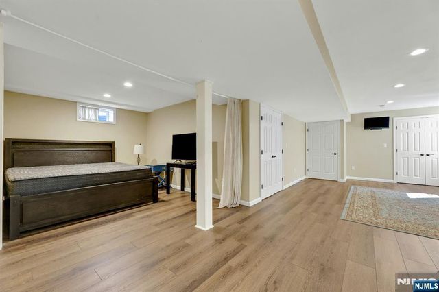 317 Stag Hill Road, Mahwah, NJ 07430