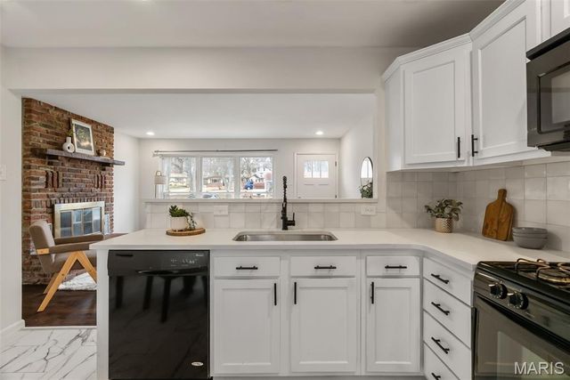 12 Lennox Terrace, Maryland Heights, MO 63043