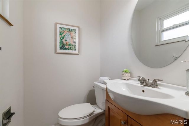 12 Lennox Terrace, Maryland Heights, MO 63043