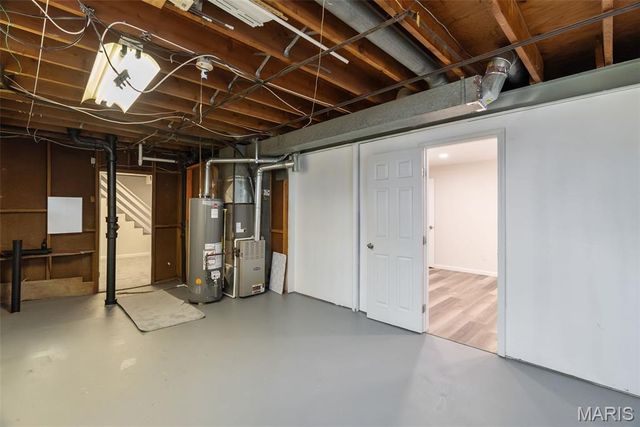 12 Lennox Terrace, Maryland Heights, MO 63043