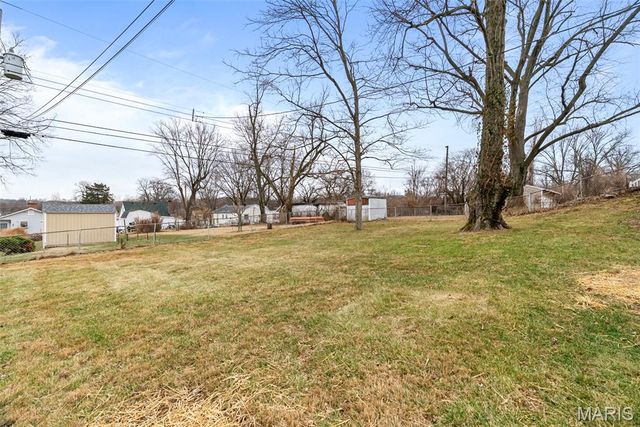 12 Lennox Terrace, Maryland Heights, MO 63043