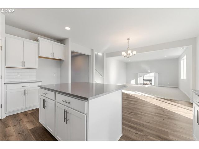 415 S Elm St, Yamhill, OR 97148