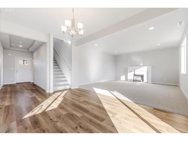 415 S Elm St, Yamhill, OR 97148