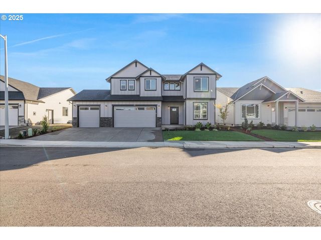 415 S Elm St, Yamhill, OR 97148