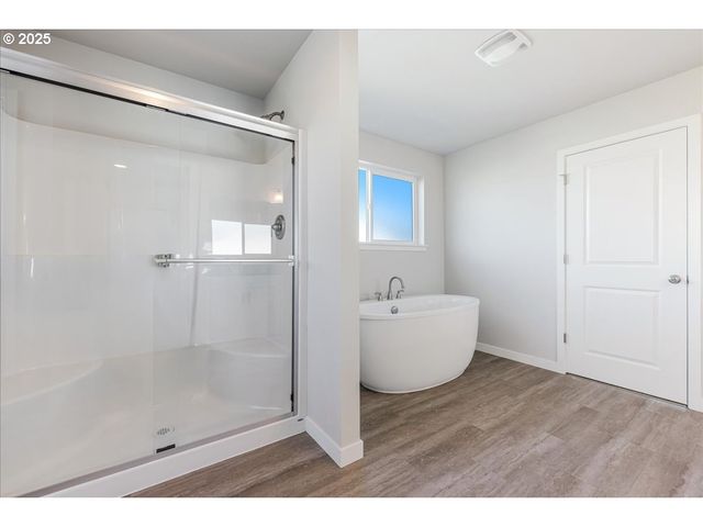 415 S Elm St, Yamhill, OR 97148