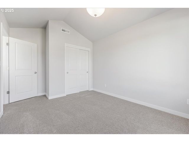 415 S Elm St, Yamhill, OR 97148