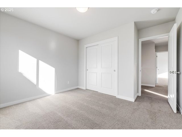 415 S Elm St, Yamhill, OR 97148