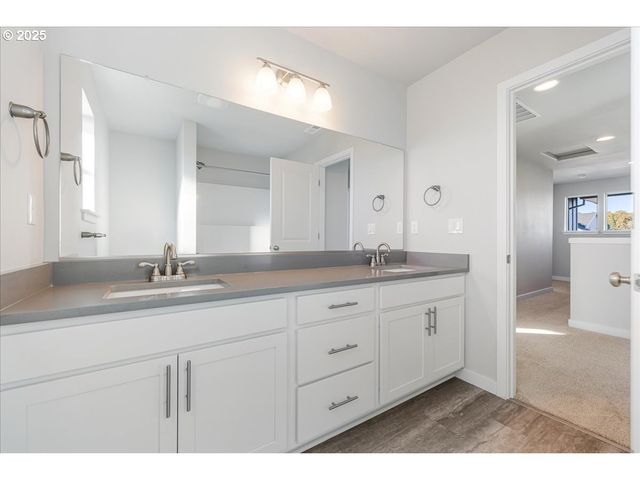 415 S Elm St, Yamhill, OR 97148