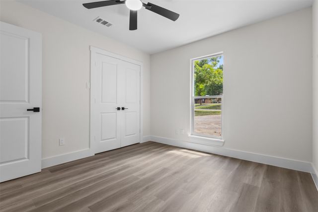 5000 Edgewater Drive, Rowlett, TX 75088