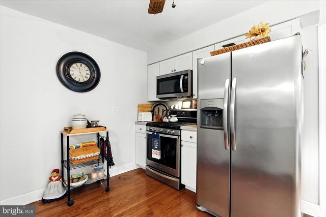 213 CHARLES ST, Hanover, PA 17331