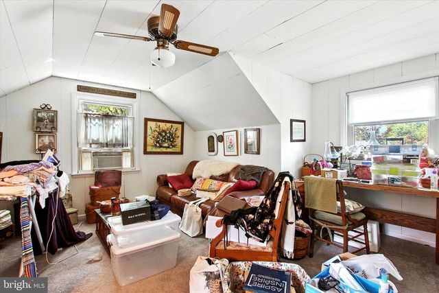 213 CHARLES ST, Hanover, PA 17331