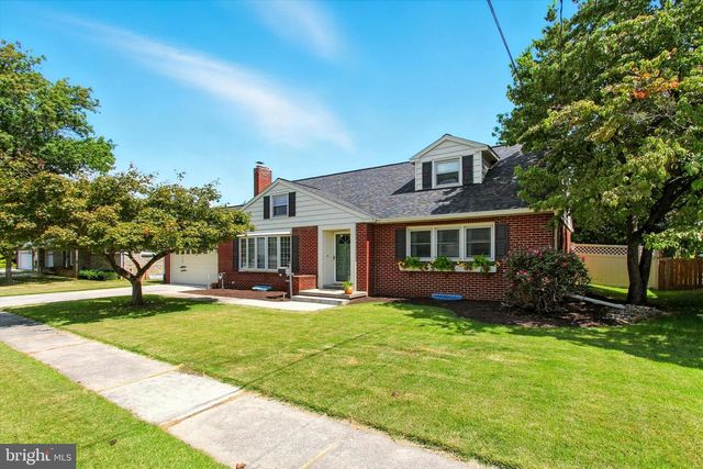 213 CHARLES ST, Hanover, PA 17331