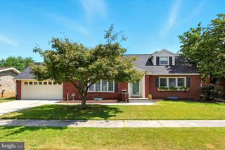 213 CHARLES ST, Hanover, PA 17331