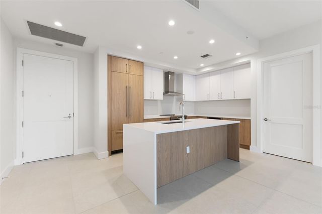 275 1ST AVENUE S 1407, St Petersburg, FL 33701