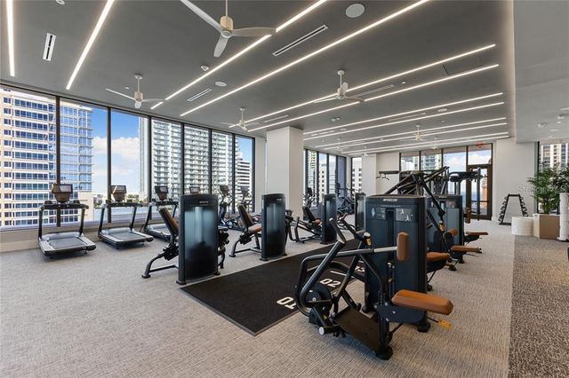 275 1ST AVENUE S 1407, St Petersburg, FL 33701