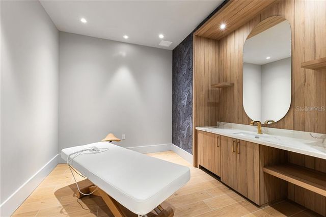 275 1ST AVENUE S 1407, St Petersburg, FL 33701