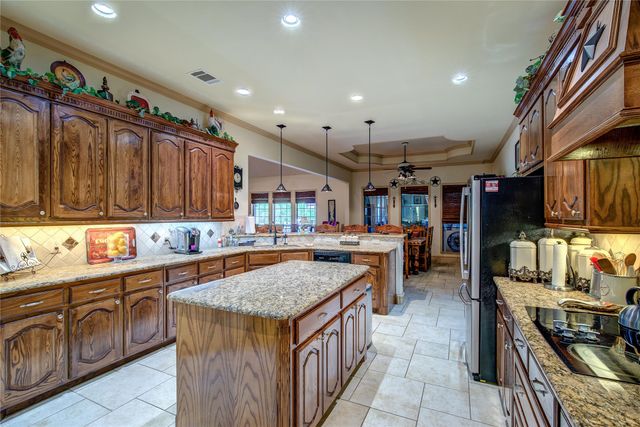 1722 Lone Star Boulevard, Terrell, TX 75160