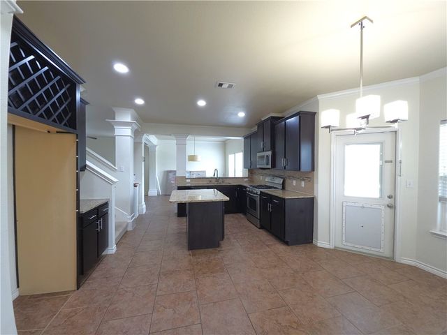 7242 High Gun Dr, Corpus Christi, TX 78414