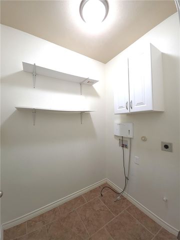 7242 High Gun Dr, Corpus Christi, TX 78414