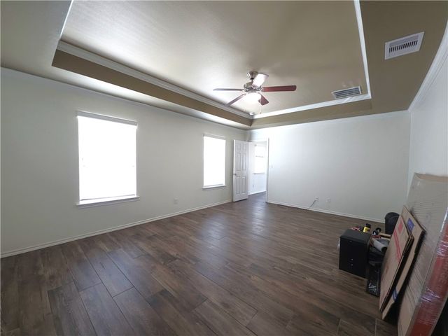 7242 High Gun Dr, Corpus Christi, TX 78414