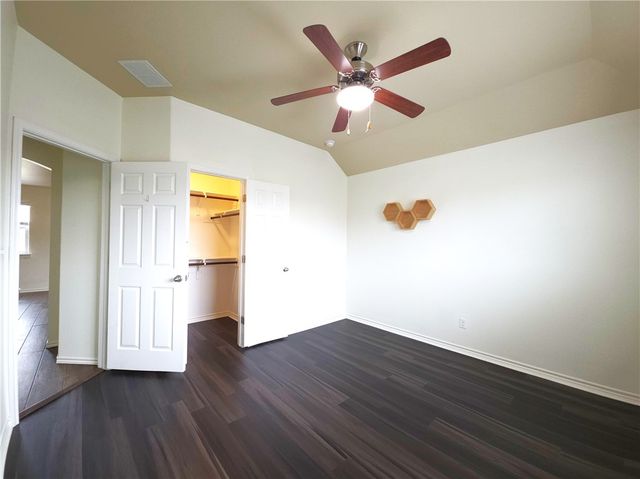 7242 High Gun Dr, Corpus Christi, TX 78414