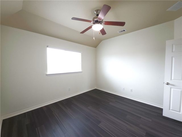 7242 High Gun Dr, Corpus Christi, TX 78414