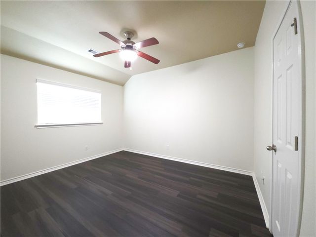 7242 High Gun Dr, Corpus Christi, TX 78414